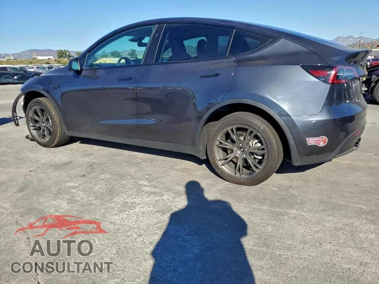 2024 TESLA MODEL Y Damaged VIN 7SAYGDED9RF123346 – rear exterior 2024 TESLA MODEL Y Damaged VIN 7SAYGDED9RF123346 – rear exterior
