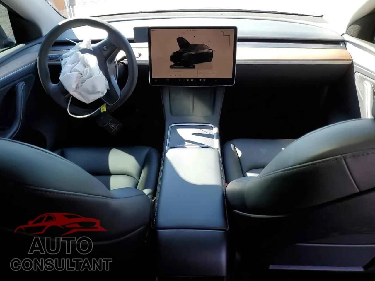 2023 TESLA MODEL Y Damaged VIN 7SAYGDEE0PA176391 – undercarriage 2023 TESLA MODEL Y Damaged VIN 7SAYGDEE0PA176391 – undercarriage