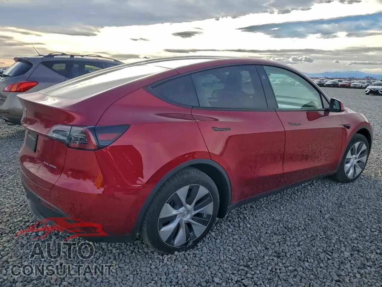 2024 TESLA MODEL Y Damaged VIN 7SAYGDEE1RF063426 – side profile 2024 TESLA MODEL Y Damaged VIN 7SAYGDEE1RF063426 – side profile