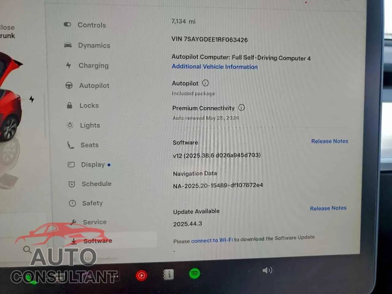 2024 TESLA MODEL Y Damaged VIN 7SAYGDEE1RF063426 – trunk area 2024 TESLA MODEL Y Damaged VIN 7SAYGDEE1RF063426 – trunk area