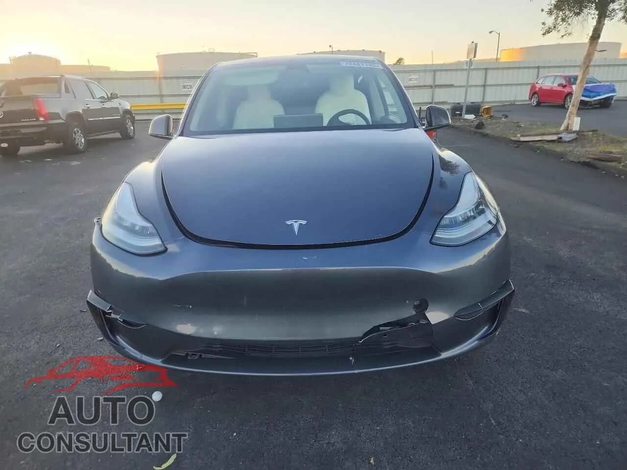 2022 TESLA MODEL Y Damaged VIN 7SAYGDEE3NF314487 – interior seats 2022 TESLA MODEL Y Damaged VIN 7SAYGDEE3NF314487 – interior seats
