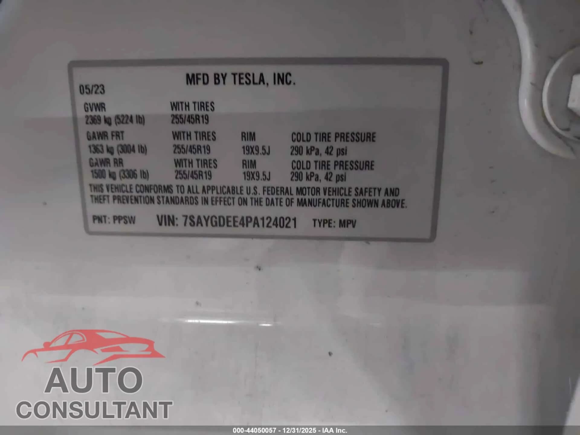 2023 TESLA MODEL Y Damaged VIN 7SAYGDEE4PA124021 – trunk area 2023 TESLA MODEL Y Damaged VIN 7SAYGDEE4PA124021 – trunk area