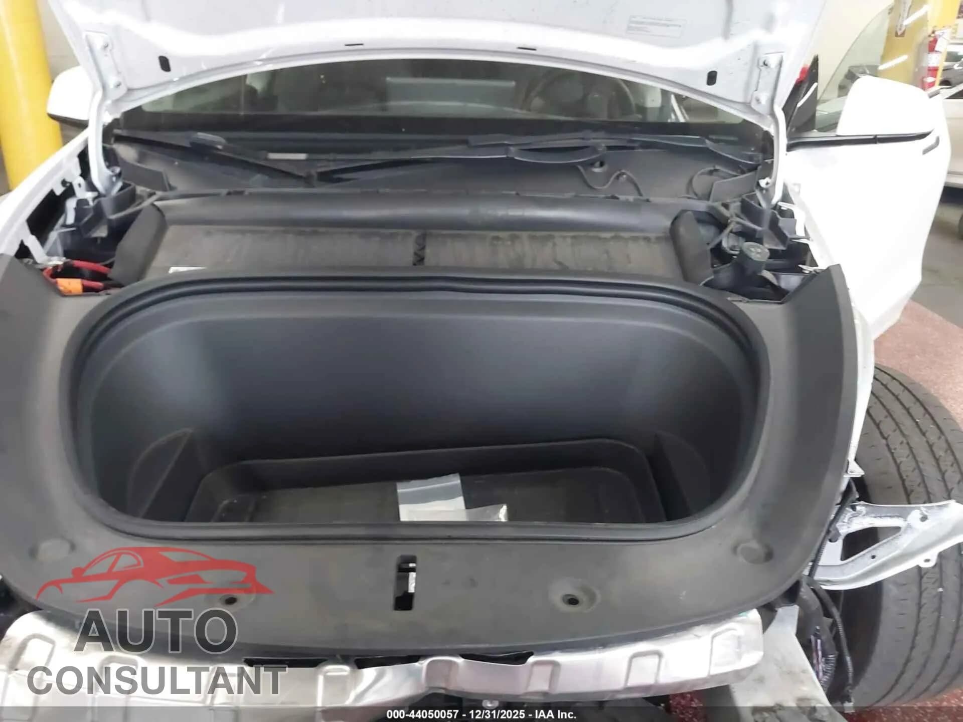 2023 TESLA MODEL Y Damaged VIN 7SAYGDEE4PA124021 – odometer reading 2023 TESLA MODEL Y Damaged VIN 7SAYGDEE4PA124021 – odometer reading