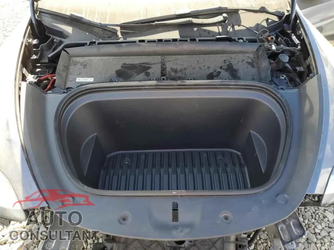 2023 TESLA MODEL Y Damaged VIN 7SAYGDEE8PA153084 – photo 11 2023 TESLA MODEL Y Damaged VIN 7SAYGDEE8PA153084 – photo 11