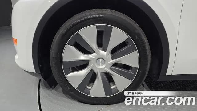 2022 Tesla Model Y Long Range AWD Sold VIN 7SAYGDEE9NF500907 – trunk area 2022 Tesla Model Y Long Range AWD Sold VIN 7SAYGDEE9NF500907 – trunk area