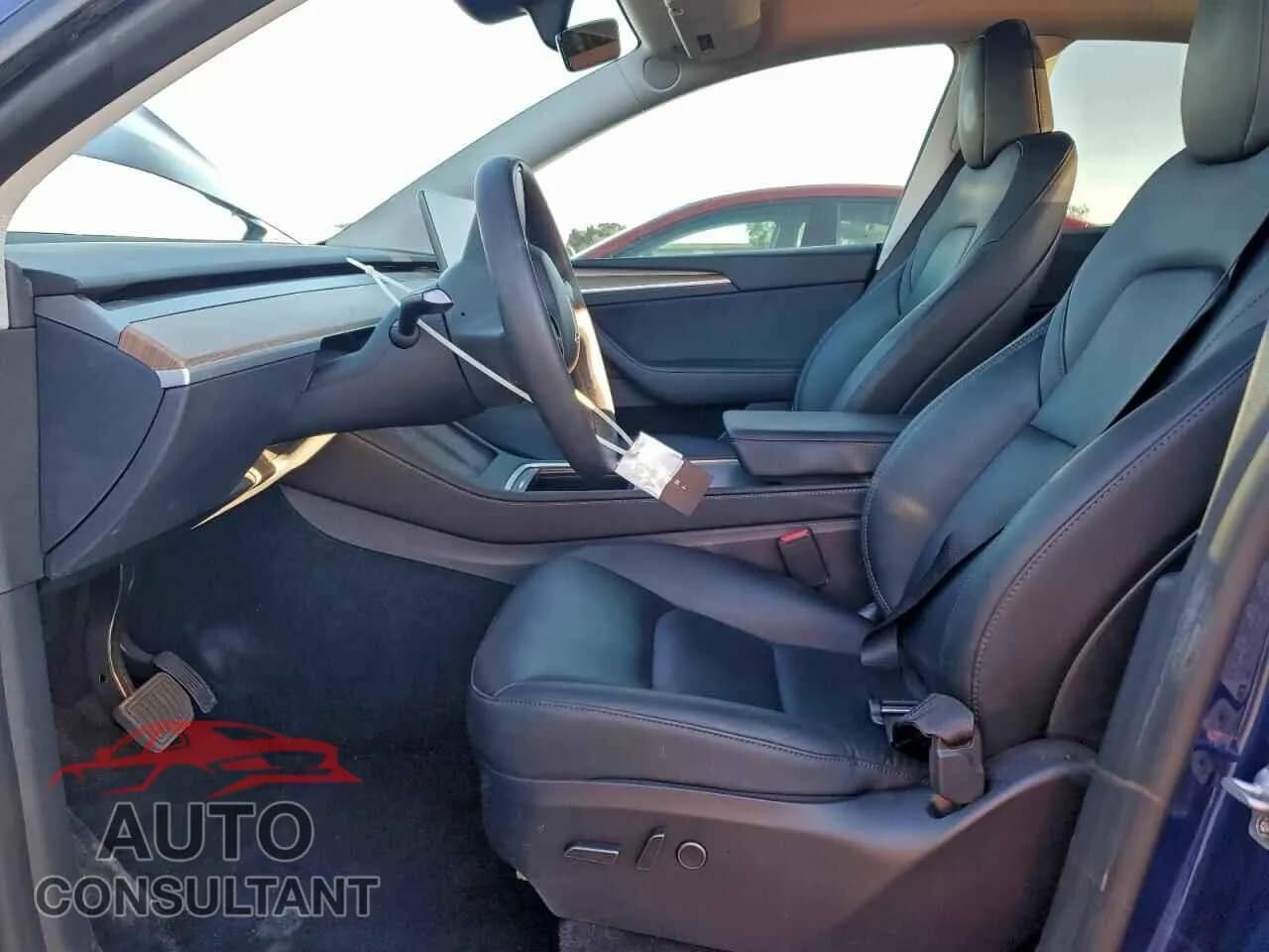 2023 TESLA MODEL Y Damaged VIN 7SAYGDEE9PF898767 – exterior detail 2023 TESLA MODEL Y Damaged VIN 7SAYGDEE9PF898767 – exterior detail