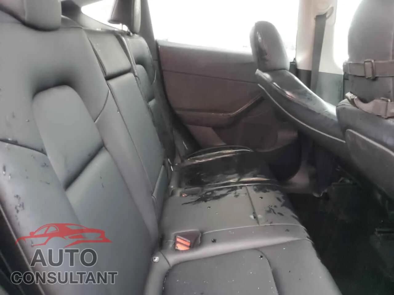 2022 TESLA MODEL Y Damaged VIN 7SAYGDEF7NF465423 – odometer reading 2022 TESLA MODEL Y Damaged VIN 7SAYGDEF7NF465423 – odometer reading