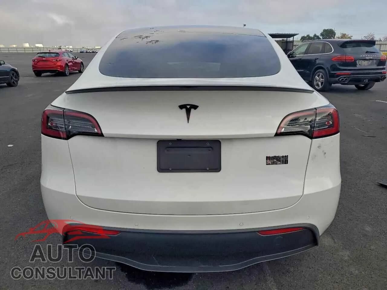 2022 TESLA MODEL Y Damaged VIN 7SAYGDEFXNF485715 – engine bay 2022 TESLA MODEL Y Damaged VIN 7SAYGDEFXNF485715 – engine bay