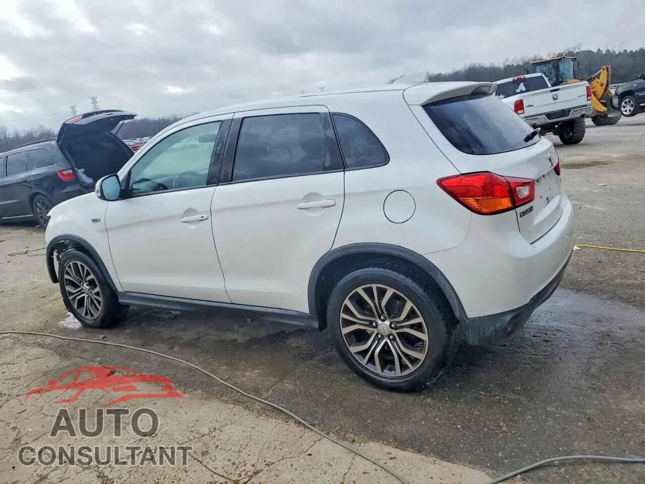 2017 MITSUBISHI OUTLANDER Damaged VIN JA4AR3AU5HZ010943 – rear exterior 2017 MITSUBISHI OUTLANDER Damaged VIN JA4AR3AU5HZ010943 – rear exterior