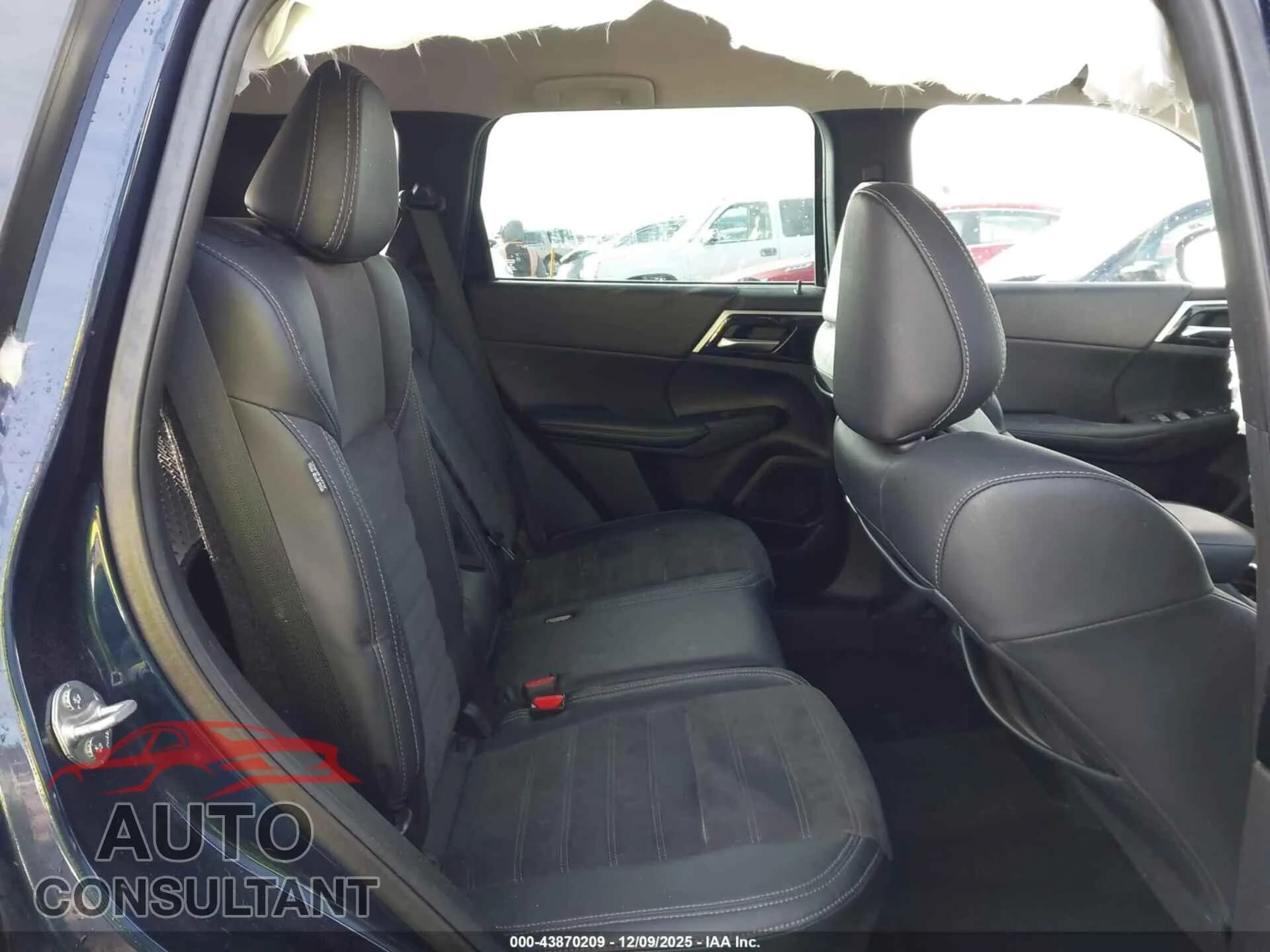 2023 MITSUBISHI OUTLANDER Damaged VIN JA4J4UA82PZ026670 – undercarriage 2023 MITSUBISHI OUTLANDER Damaged VIN JA4J4UA82PZ026670 – undercarriage