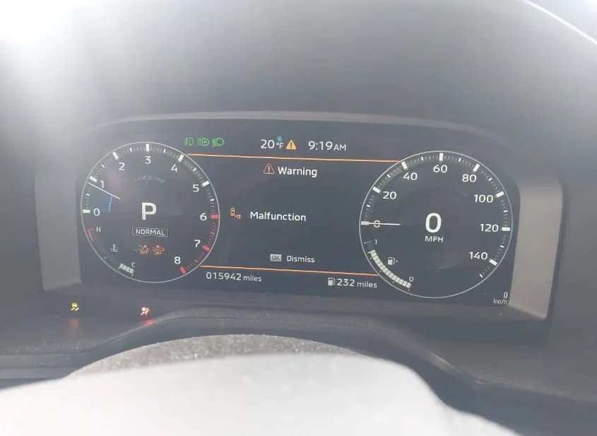 2024 MITSUBISHI Outlander Used VIN JA4J4VA80RZ059000 – rear exterior 2024 MITSUBISHI Outlander Used VIN JA4J4VA80RZ059000 – rear exterior