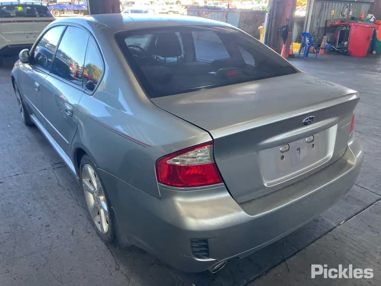 2008 Subaru Liberty Used VIN JF1BL9KL58G038281 – trunk area 2008 Subaru Liberty Used VIN JF1BL9KL58G038281 – trunk area