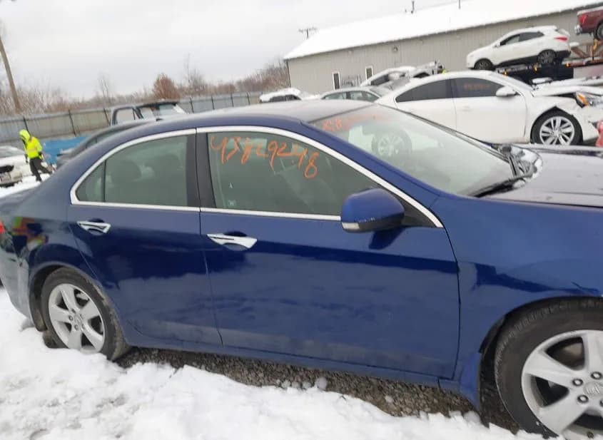 2011 ACURA TSX Used VIN JH4CU2F60BC001013 – engine bay 2011 ACURA TSX Used VIN JH4CU2F60BC001013 – engine bay