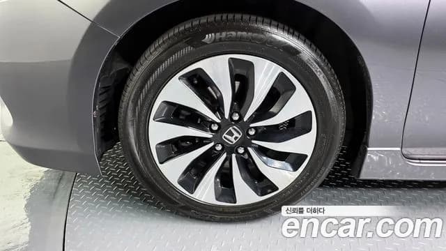 2017 Honda All-New Accord 2.0 Hybrid Sold VIN JHMCR6650HC200736 – engine bay 2017 Honda All-New Accord 2.0 Hybrid Sold VIN JHMCR6650HC200736 – engine bay