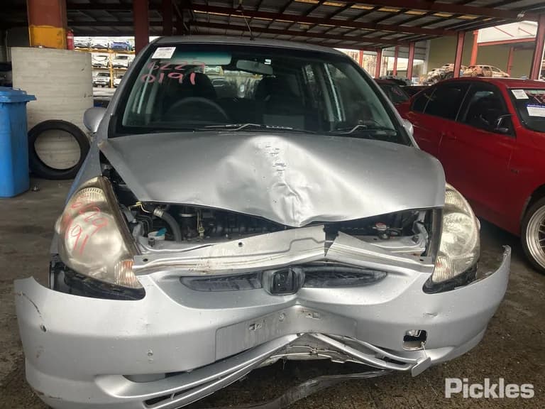 2003 Honda Jazz Used VIN JHMGD38503S205252 – rear exterior 2003 Honda Jazz Used VIN JHMGD38503S205252 – rear exterior