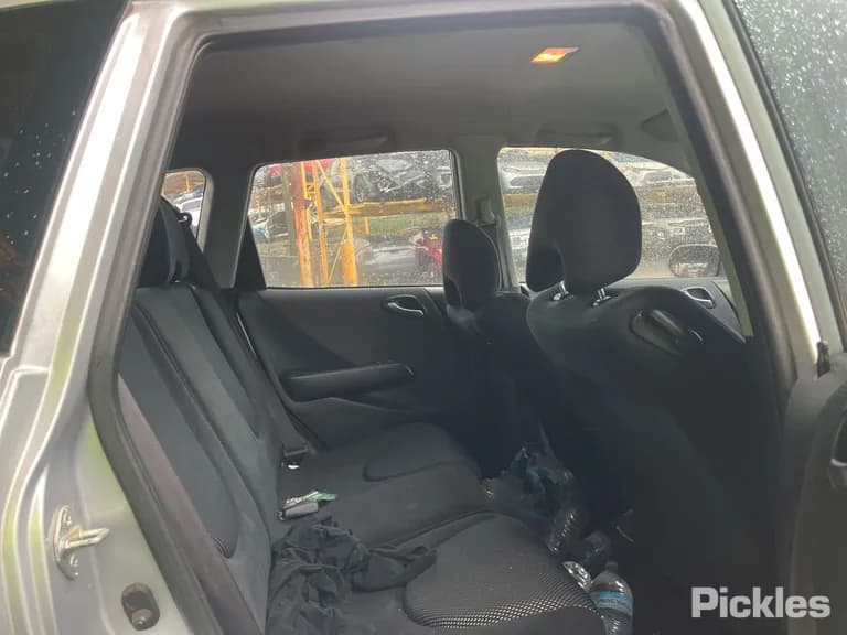 2003 Honda Jazz Used VIN JHMGD38503S205252 – undercarriage 2003 Honda Jazz Used VIN JHMGD38503S205252 – undercarriage
