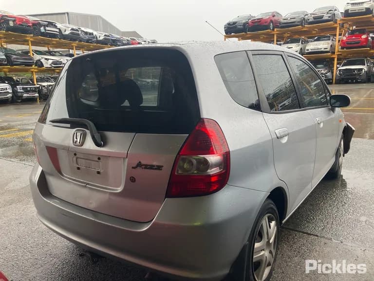 2003 Honda Jazz Used VIN JHMGD38503S205252 – photo 14 2003 Honda Jazz Used VIN JHMGD38503S205252 – photo 14