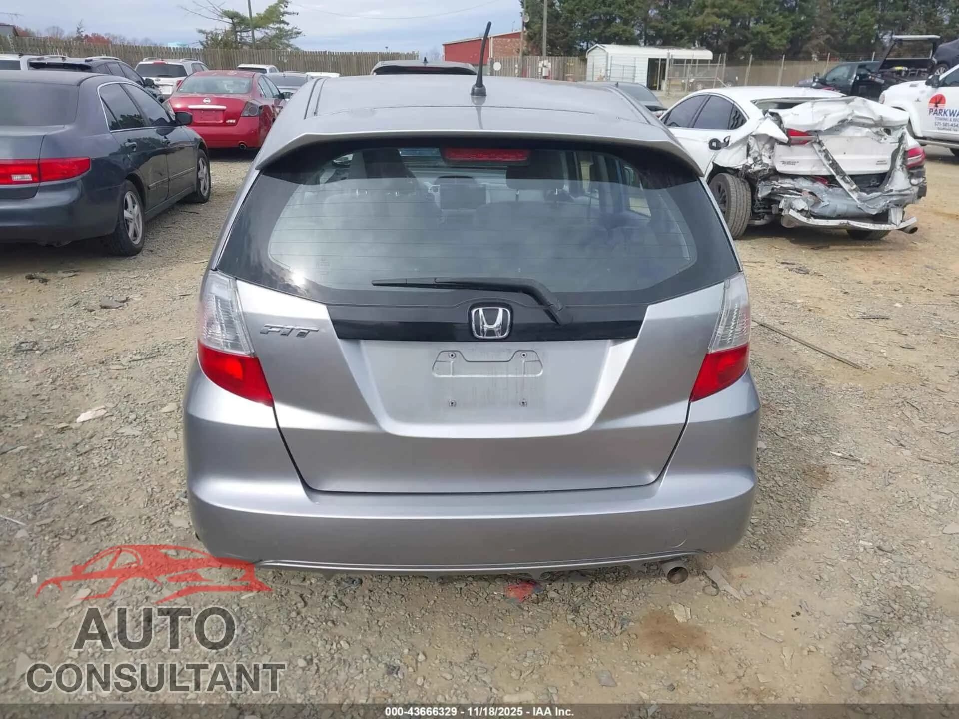 2009 HONDA FIT Damaged VIN JHMGE88239S000658 – photo 16 2009 HONDA FIT Damaged VIN JHMGE88239S000658 – photo 16