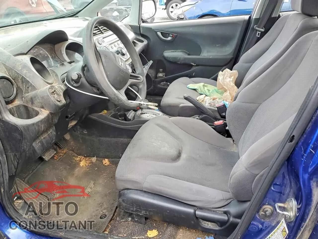 2010 HONDA FIT Damaged VIN JHMGE8H22AC007907 – exterior detail 2010 HONDA FIT Damaged VIN JHMGE8H22AC007907 – exterior detail