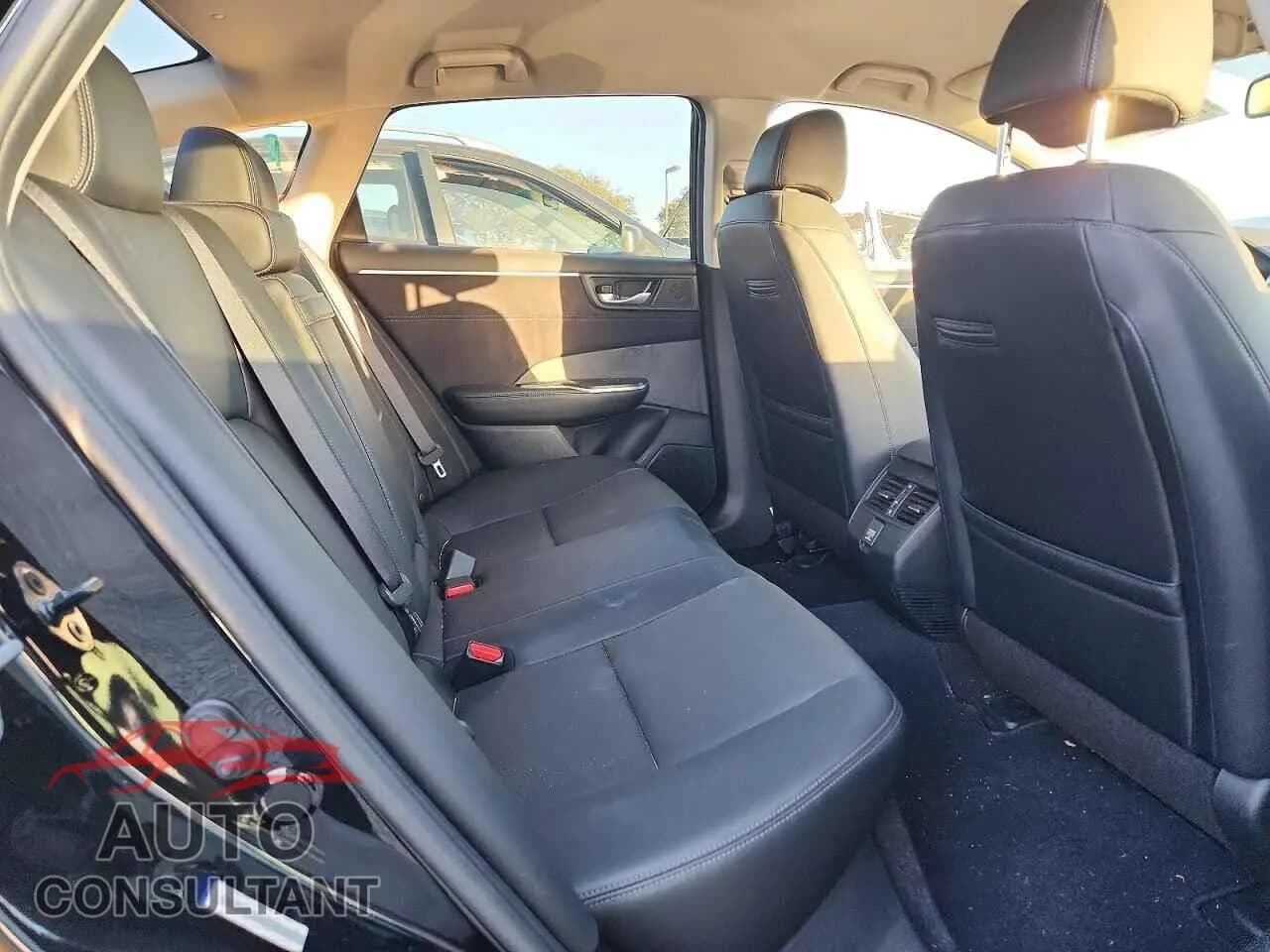 2018 HONDA CLARITY Damaged VIN JHMZC5F35JC004413 – odometer reading 2018 HONDA CLARITY Damaged VIN JHMZC5F35JC004413 – odometer reading