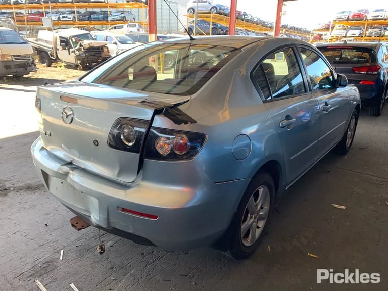 2007 Mazda 3 Used VIN JM0BK10F200342267 – side profile 2007 Mazda 3 Used VIN JM0BK10F200342267 – side profile