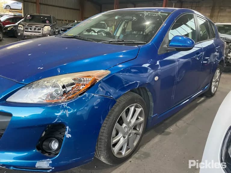 2013 Mazda 3 Used VIN JM0BL10F200414237 – interior seats 2013 Mazda 3 Used VIN JM0BL10F200414237 – interior seats