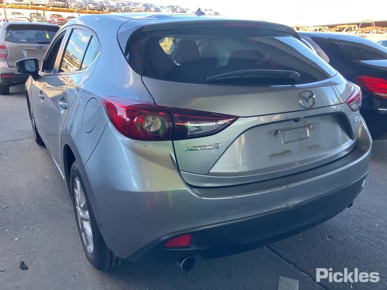 2014 Mazda 3 Used VIN JM0BM547810148566 – rear exterior 2014 Mazda 3 Used VIN JM0BM547810148566 – rear exterior