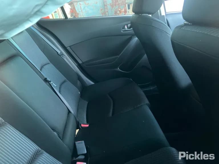 2014 Mazda 3 Used VIN JM0BM547810148566 – interior seats 2014 Mazda 3 Used VIN JM0BM547810148566 – interior seats