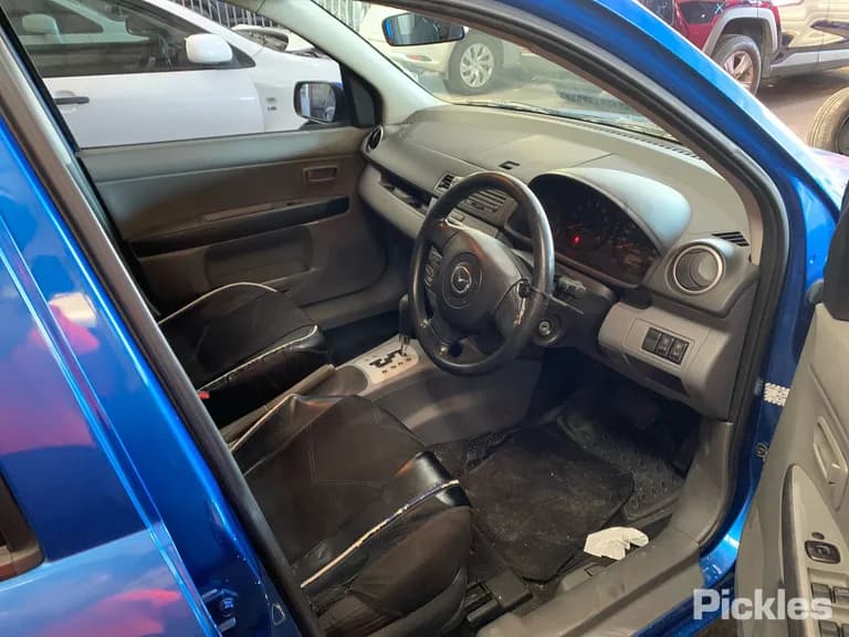 2006 Mazda 2 Used VIN JM0DY10Y270209873 – front exterior 2006 Mazda 2 Used VIN JM0DY10Y270209873 – front exterior
