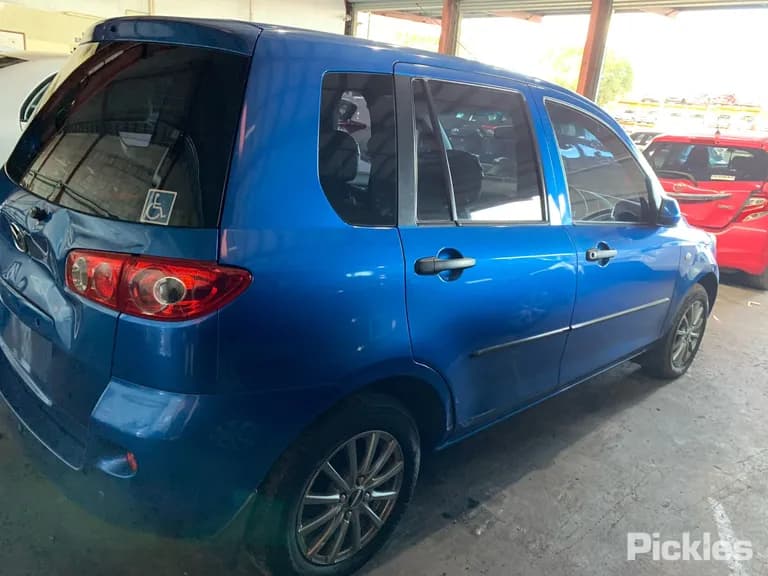 2006 Mazda 2 Used VIN JM0DY10Y270209873 – side profile 2006 Mazda 2 Used VIN JM0DY10Y270209873 – side profile