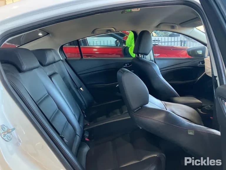 2013 Mazda 6 Used VIN JM0GJ102100127725 – rear exterior 2013 Mazda 6 Used VIN JM0GJ102100127725 – rear exterior