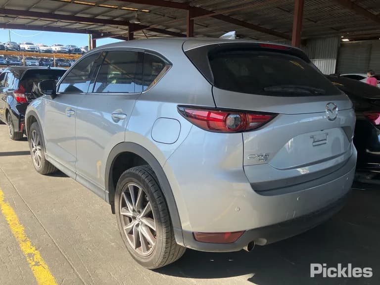 2017 Mazda CX-5 Used VIN JM0KF4WLA00105137 – front exterior 2017 Mazda CX-5 Used VIN JM0KF4WLA00105137 – front exterior