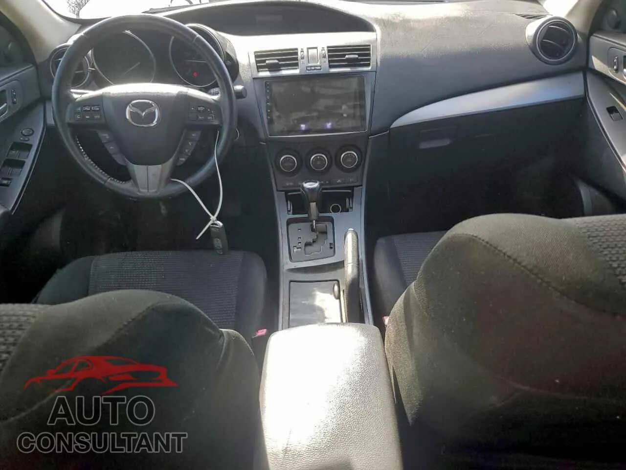2013 MAZDA 3 Used VIN JM1BL1LP3D1781451 – undercarriage 2013 MAZDA 3 Used VIN JM1BL1LP3D1781451 – undercarriage