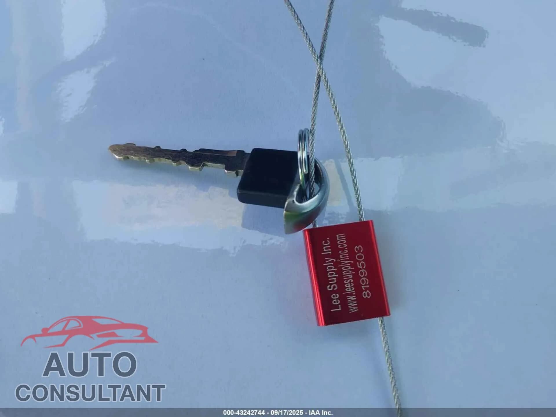 2013 MAZDA MAZDA3 Damaged VIN JM1BL1VP0D1807517 – photo 11 2013 MAZDA MAZDA3 Damaged VIN JM1BL1VP0D1807517 – photo 11