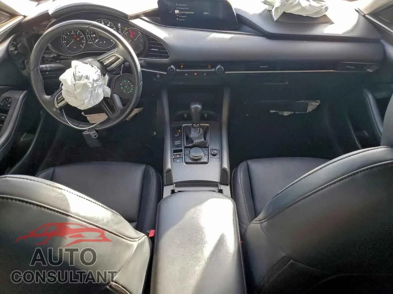 2021 MAZDA 3 Damaged VIN JM1BPABL4M1320844 – undercarriage 2021 MAZDA 3 Damaged VIN JM1BPABL4M1320844 – undercarriage