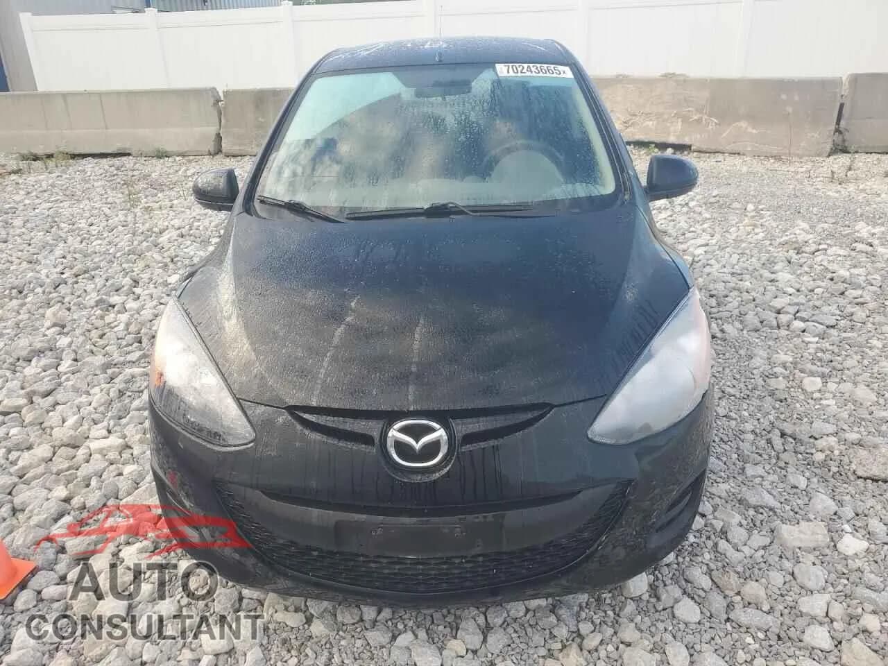 2012 MAZDA 2 Used VIN JM1DE1KY5C0135720 – interior seats 2012 MAZDA 2 Used VIN JM1DE1KY5C0135720 – interior seats