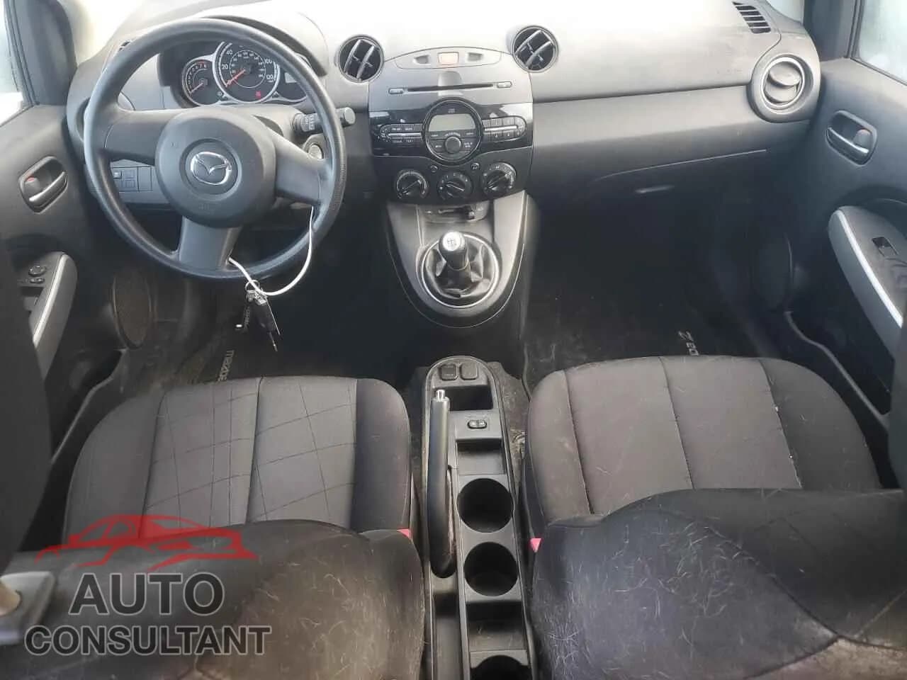 2012 MAZDA 2 Used VIN JM1DE1KY5C0135720 – undercarriage 2012 MAZDA 2 Used VIN JM1DE1KY5C0135720 – undercarriage