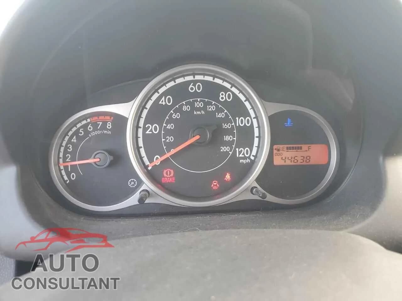 2012 MAZDA 2 Used VIN JM1DE1KY5C0135720 – trunk area 2012 MAZDA 2 Used VIN JM1DE1KY5C0135720 – trunk area