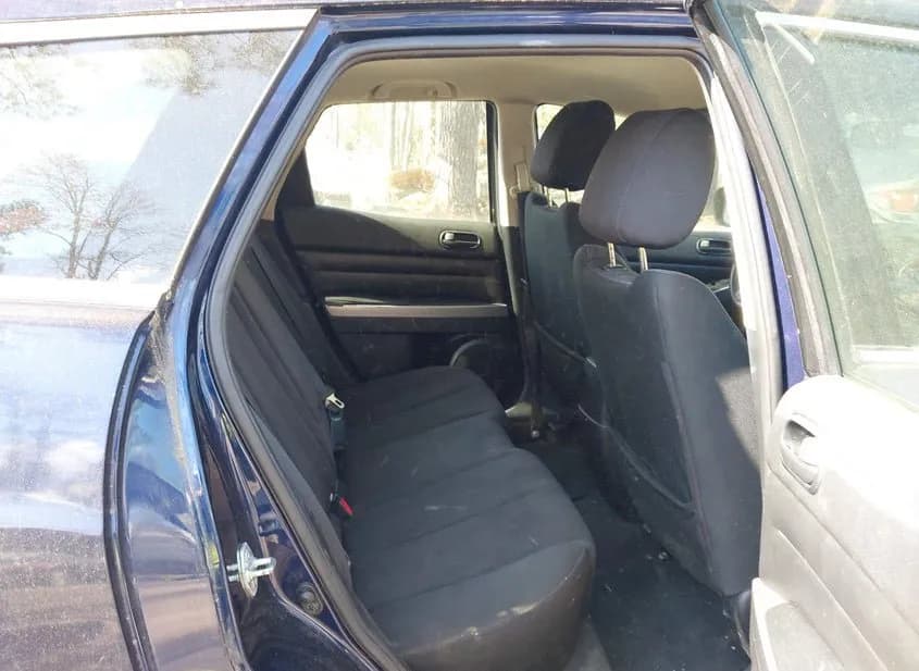 2011 MAZDA CX-7 Used VIN JM3ER2A59B0402191 – interior seats 2011 MAZDA CX-7 Used VIN JM3ER2A59B0402191 – interior seats