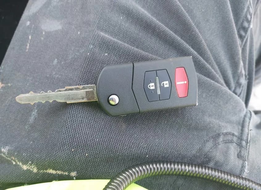 2011 MAZDA CX-7 Used VIN JM3ER2B56B0387213 – interior seats 2011 MAZDA CX-7 Used VIN JM3ER2B56B0387213 – interior seats