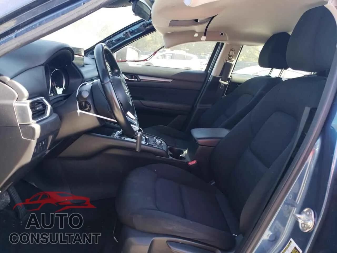 2018 MAZDA CX-5 Used VIN JM3KFABM7J1402954 – exterior detail 2018 MAZDA CX-5 Used VIN JM3KFABM7J1402954 – exterior detail