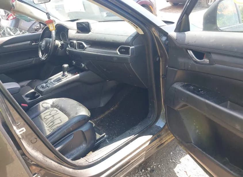 2018 MAZDA CX-5 Used VIN JM3KFBCM4J0435274 – engine bay 2018 MAZDA CX-5 Used VIN JM3KFBCM4J0435274 – engine bay