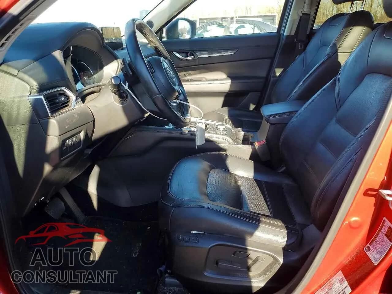 2020 MAZDA CX-5 Damaged VIN JM3KFBDM7L1803717 – exterior detail 2020 MAZDA CX-5 Damaged VIN JM3KFBDM7L1803717 – exterior detail