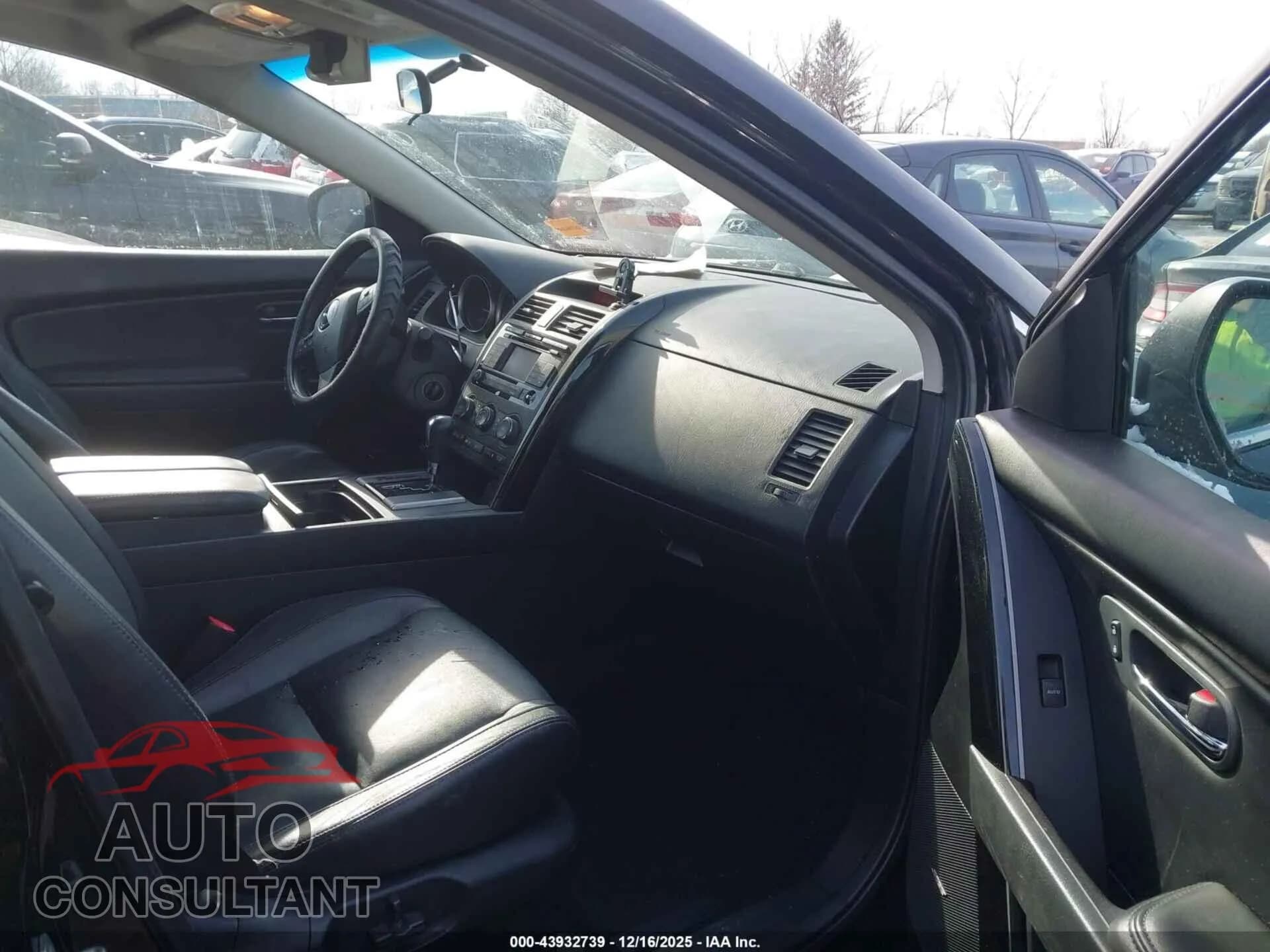 2012 MAZDA CX-9 Damaged VIN JM3TB3CA3C0368813 – interior seats 2012 MAZDA CX-9 Damaged VIN JM3TB3CA3C0368813 – interior seats