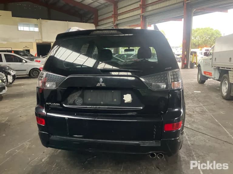 2009 Mitsubishi Outlander Used VIN JMFXLCW6W9Z000786 – photo 25 2009 Mitsubishi Outlander Used VIN JMFXLCW6W9Z000786 – photo 25