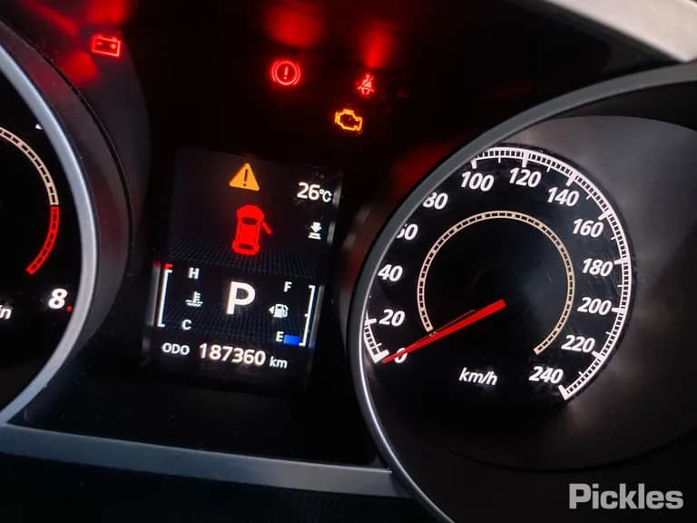 2009 Mitsubishi Outlander Used VIN JMFXTCW5WAZ000871 – exterior detail 2009 Mitsubishi Outlander Used VIN JMFXTCW5WAZ000871 – exterior detail