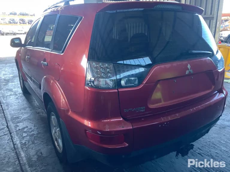 2009 Mitsubishi Outlander Used VIN JMFXTCW5WAZ000871 – odometer reading 2009 Mitsubishi Outlander Used VIN JMFXTCW5WAZ000871 – odometer reading