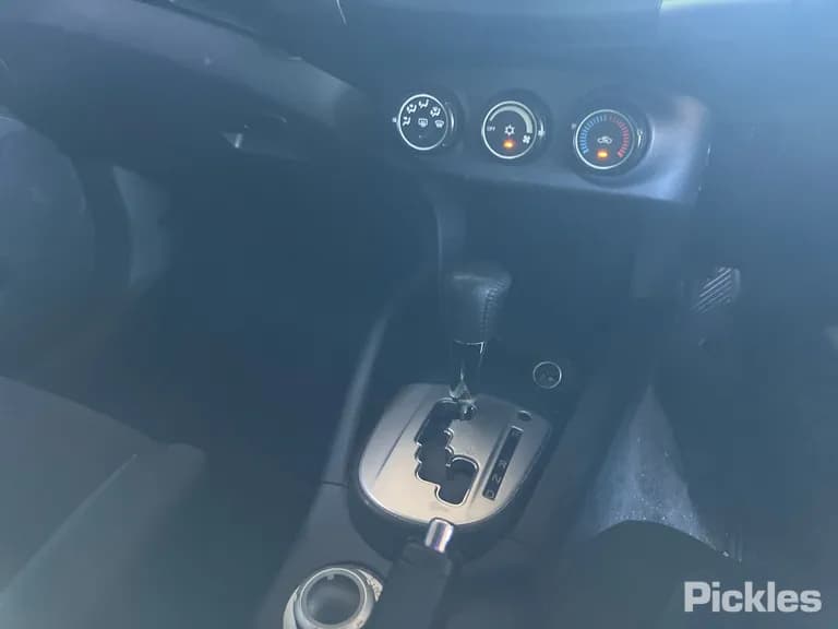 2009 Mitsubishi Outlander Used VIN JMFXTCW5WAZ000871 – photo 11 2009 Mitsubishi Outlander Used VIN JMFXTCW5WAZ000871 – photo 11