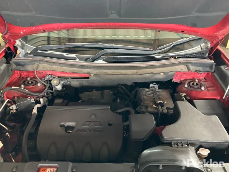 2018 Mitsubishi Outlander Used VIN JMFXTGF8WKZ001591 – side profile 2018 Mitsubishi Outlander Used VIN JMFXTGF8WKZ001591 – side profile