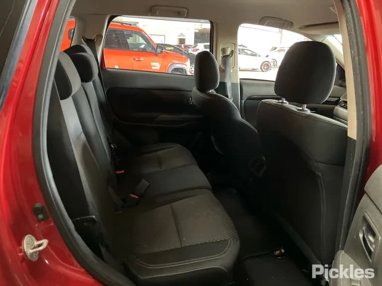 2018 Mitsubishi Outlander Used VIN JMFXTGF8WKZ001591 – photo 12 2018 Mitsubishi Outlander Used VIN JMFXTGF8WKZ001591 – photo 12